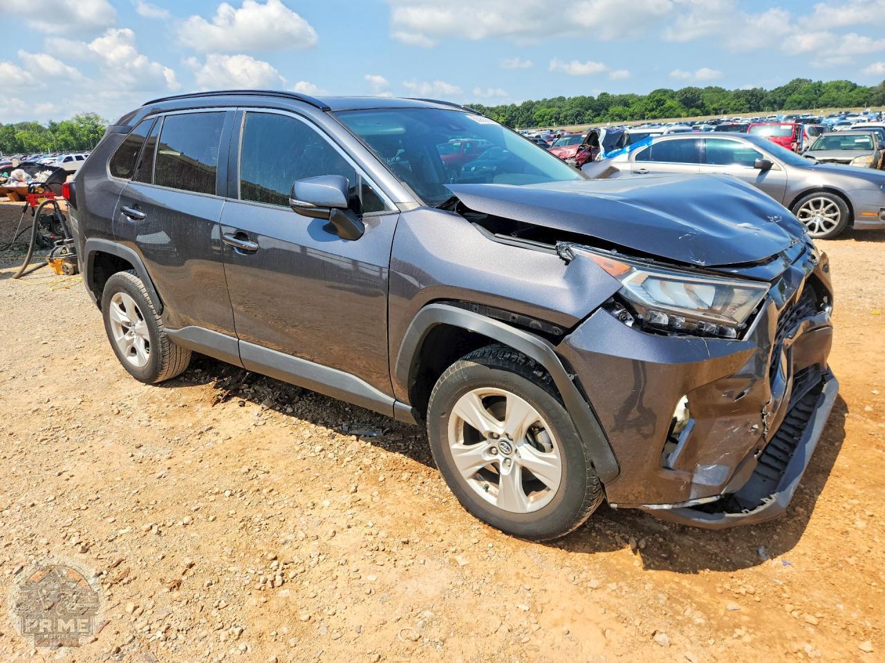 2020 TOYOTA RAV4 — фото 4