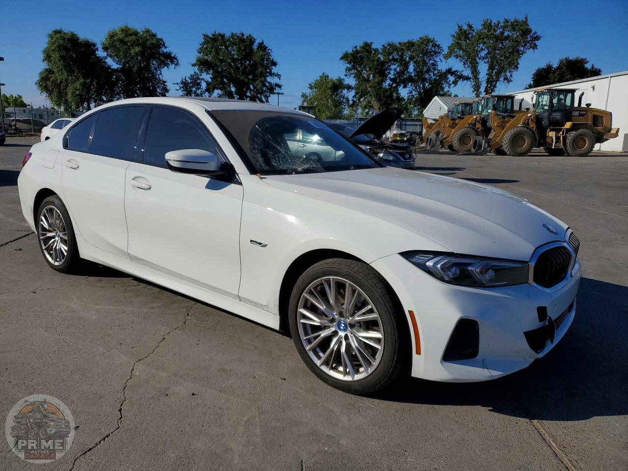 2023 BMW 3 SERIES — фото 4