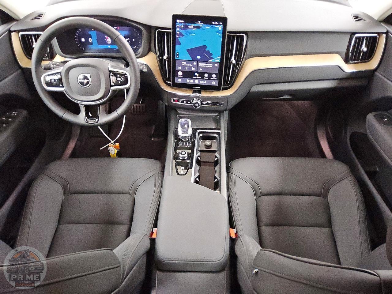 2026 VOLVO XC60 — фото 8