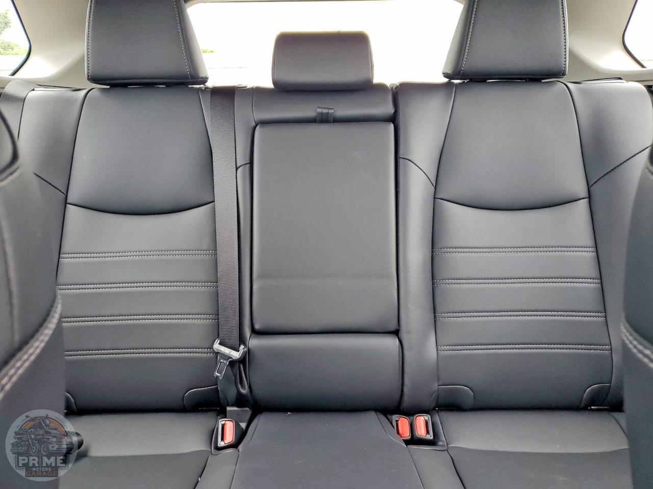 2025 TOYOTA RAV4 — фото 19