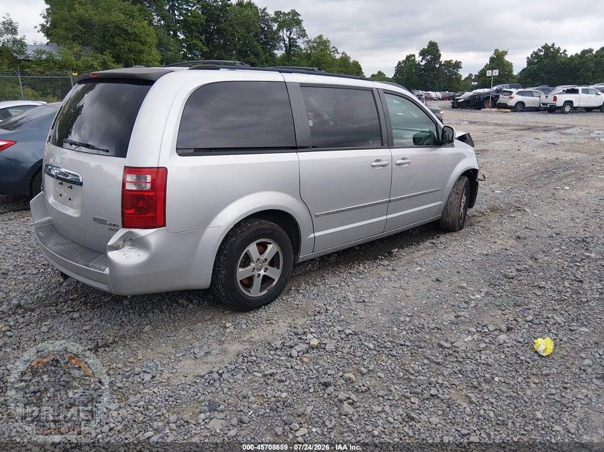 2010 DODGE GRAND CARAVAN SXT — фото 4