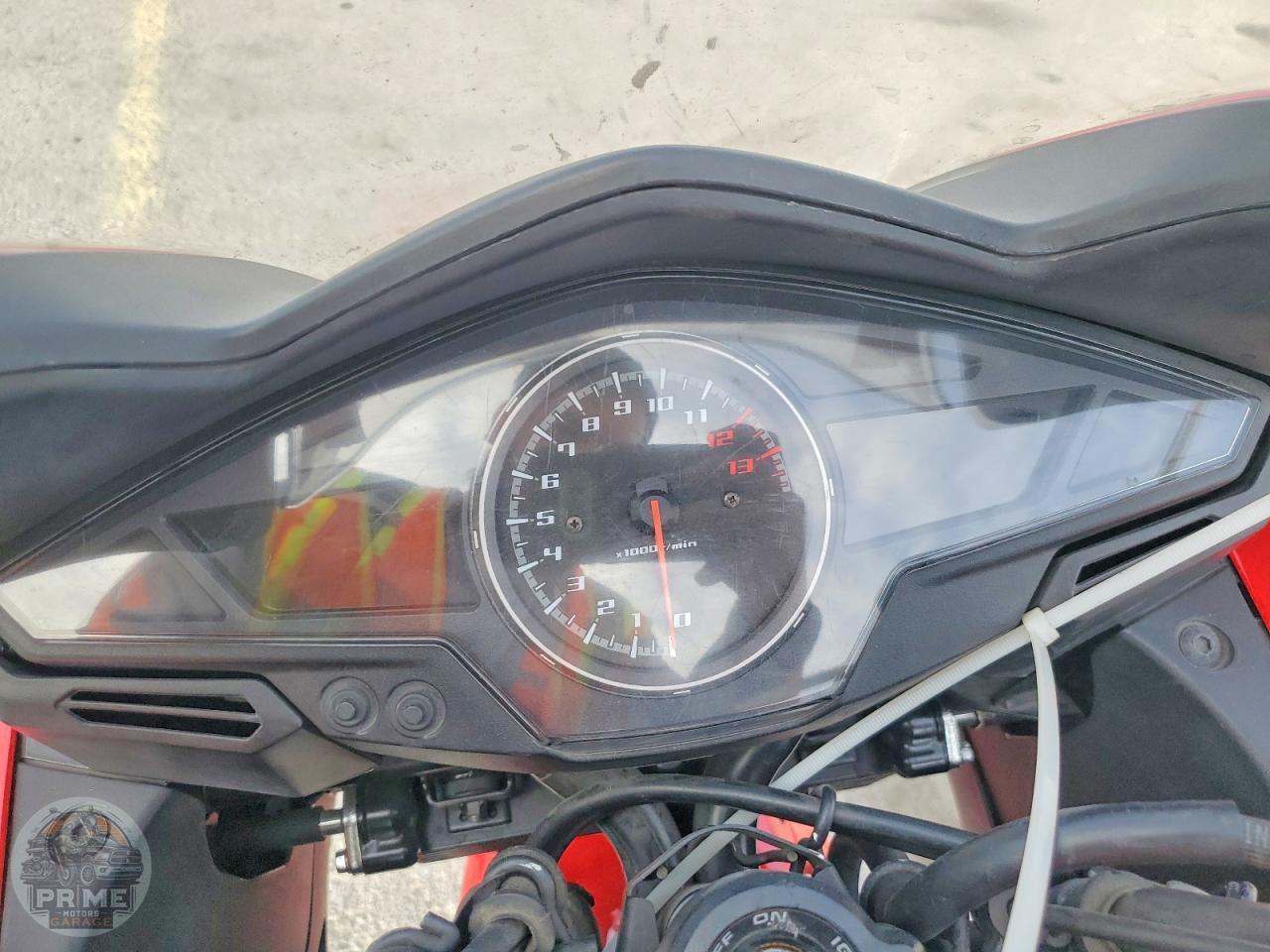 2015 HONDA VFR800 — фото 7