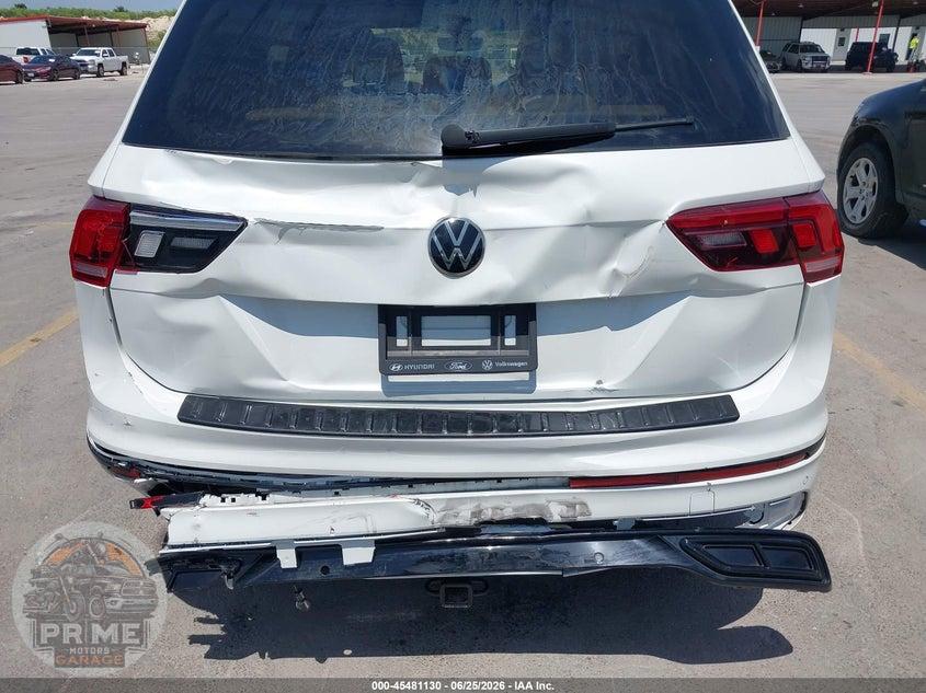 2023 VOLKSWAGEN TIGUAN 2.0T SE R-LINE BLACK — фото 6