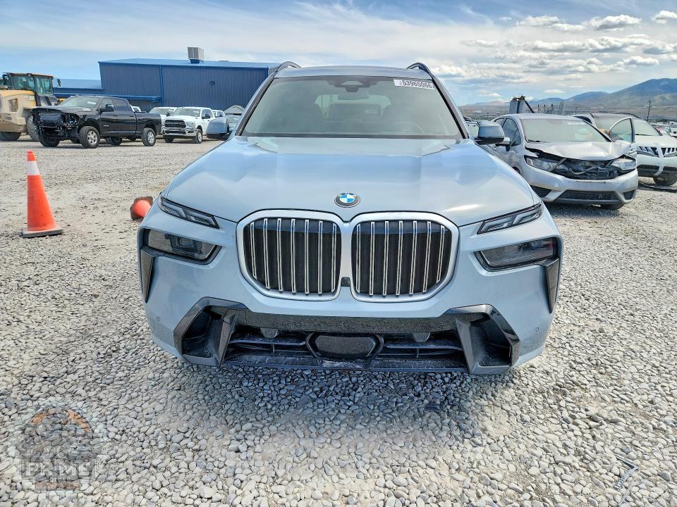 2023 BMW X7 — фото 5