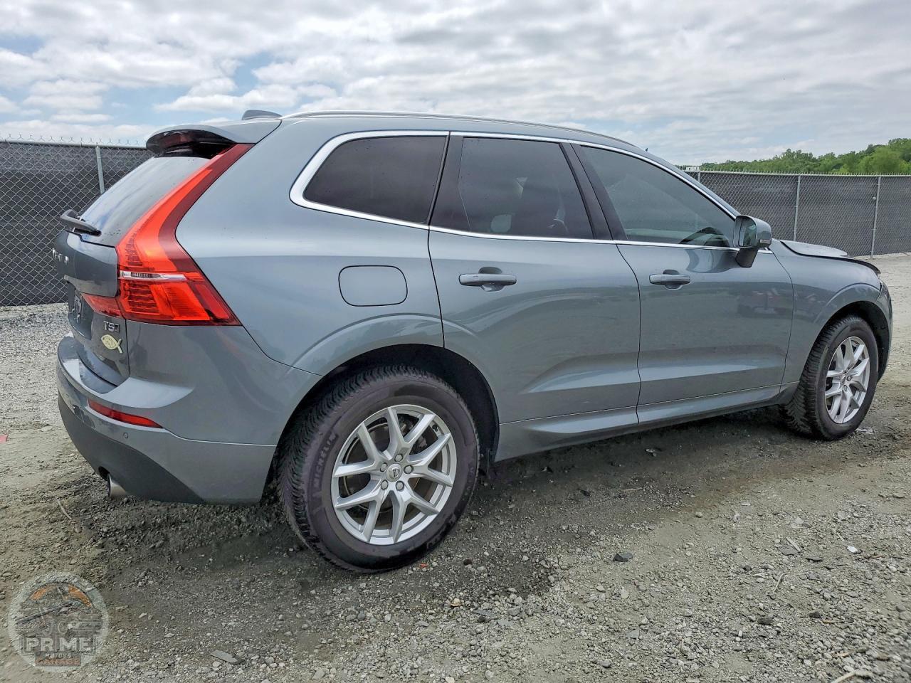 2021 VOLVO XC60 — фото 2