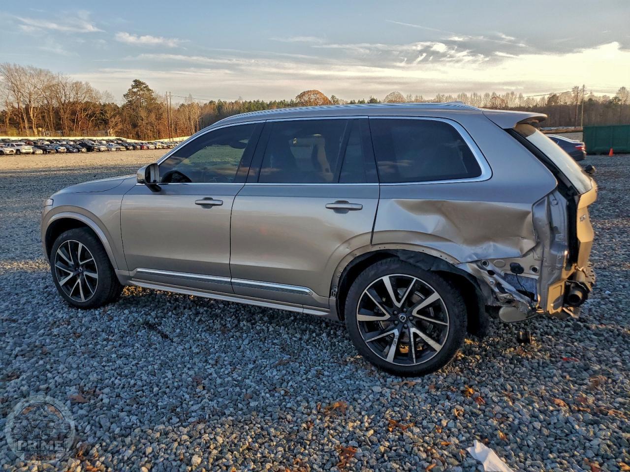 2025 VOLVO XC90 — фото 2