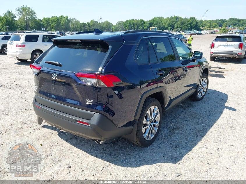 2025 TOYOTA RAV4 XLE PREMIUM — фото 16