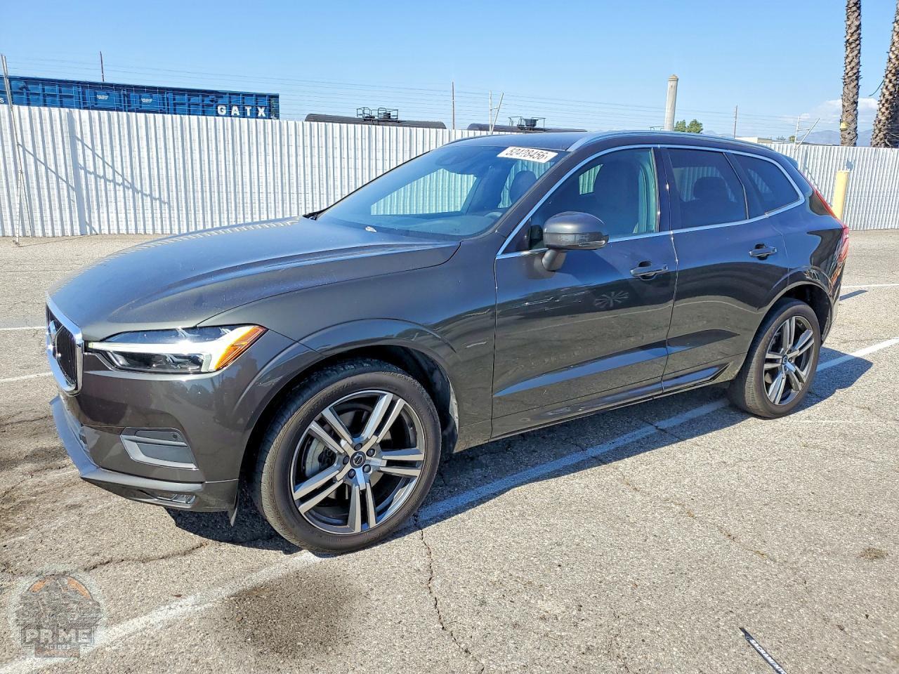 2021 VOLVO XC60 — фото 1