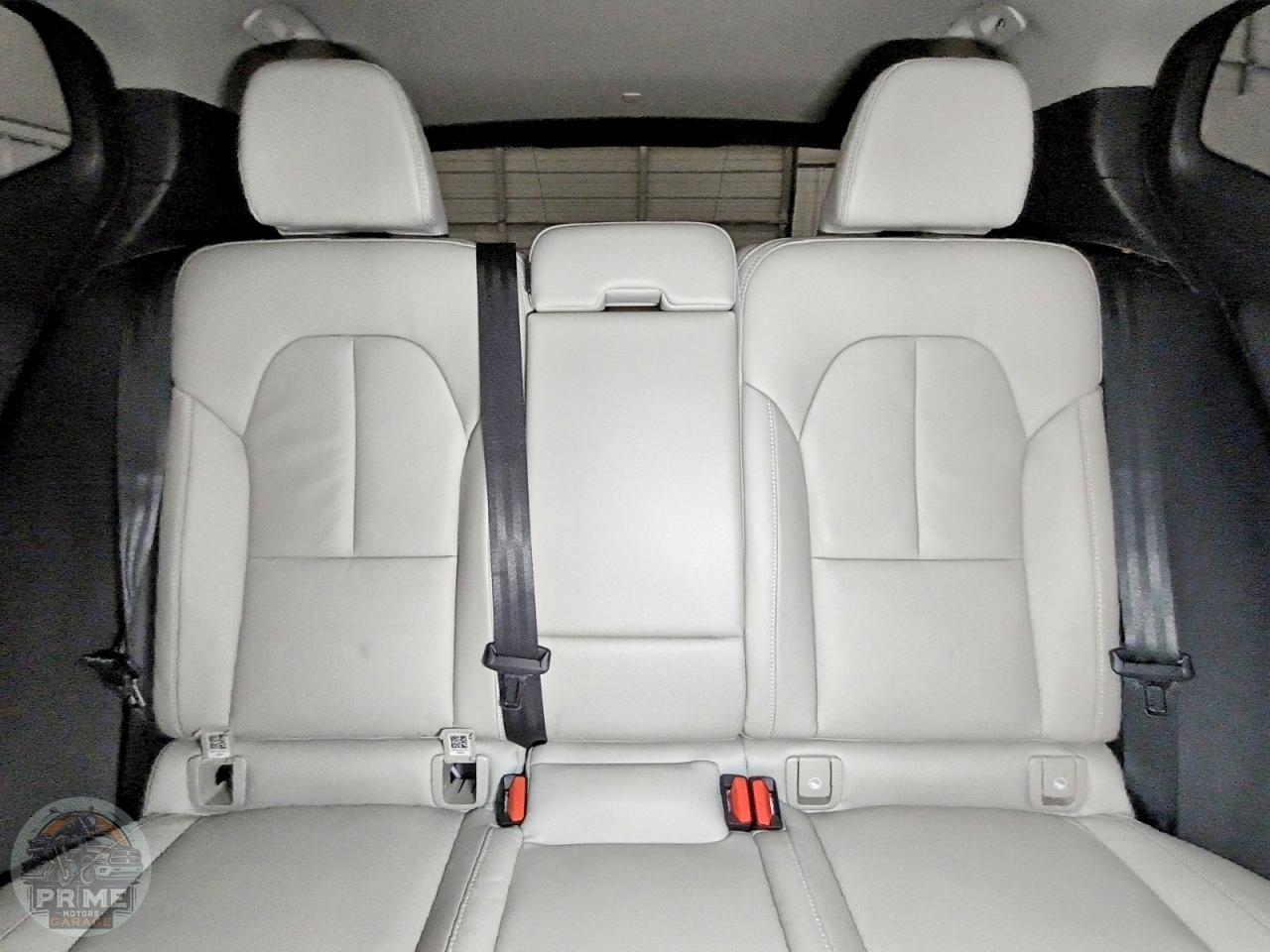 2023 VOLVO XC40 — фото 10