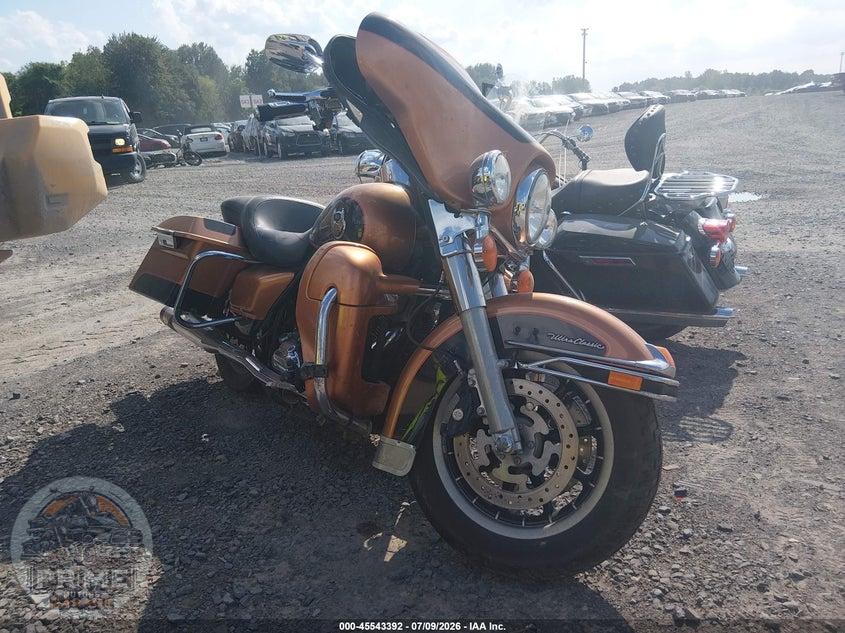 2008 HARLEY-DAVIDSON FLHTCUI (ULTRA CLASSIC ELECTRA GLIDE) 105TH ANNIVERSARY EDITION — фото 1