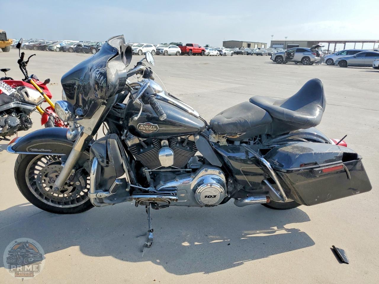 2012 HARLEY-DAVIDSON FLHTCU (ULTRA CLASSIC ELECTRA GLIDE) — фото 3