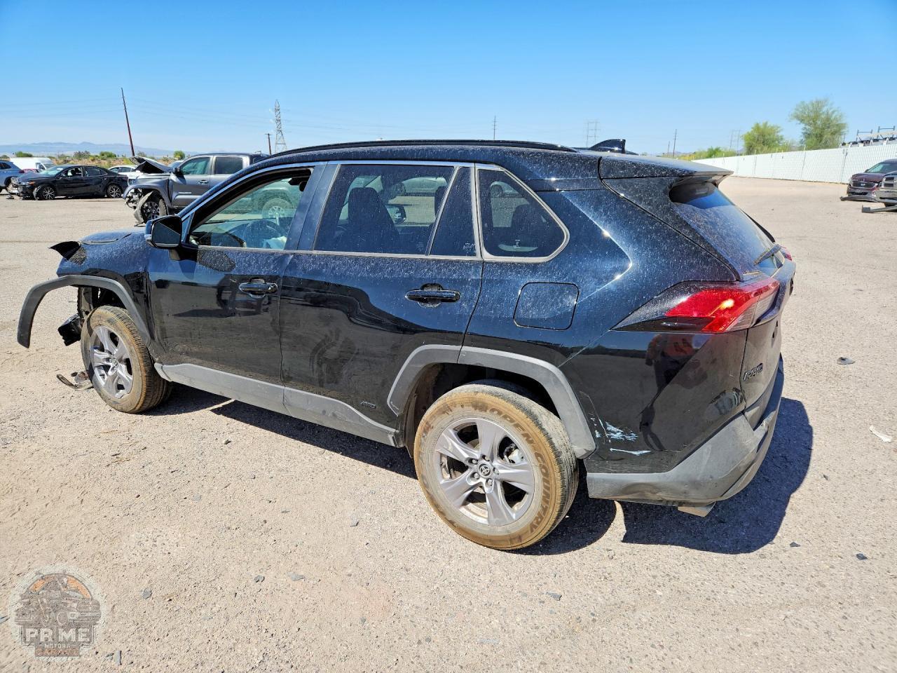 2025 TOYOTA RAV4 — фото 2