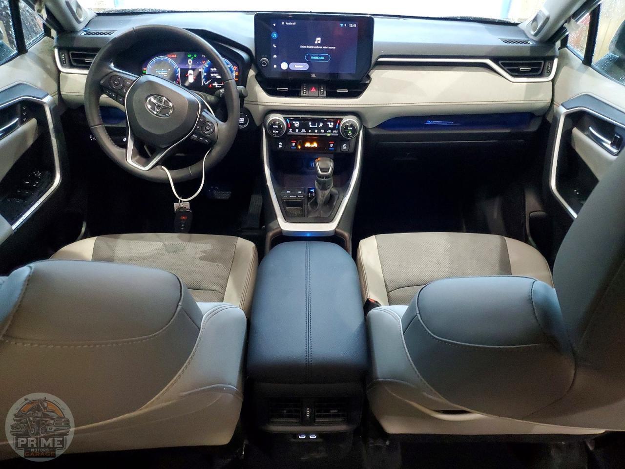 2025 TOYOTA RAV4 — фото 16