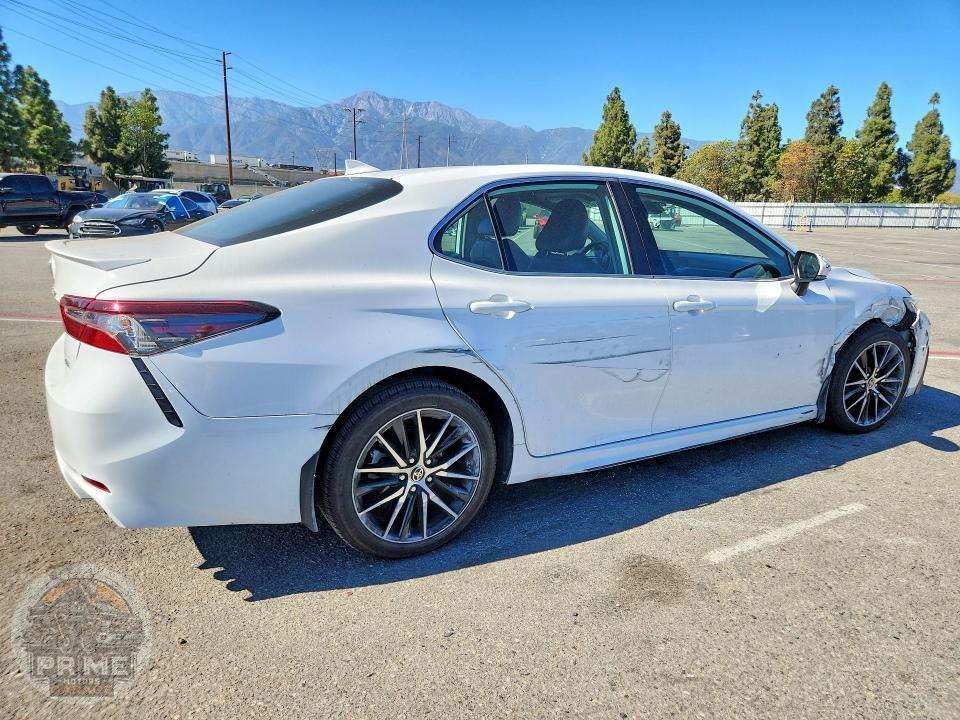 2021 TOYOTA CAMRY — фото 3
