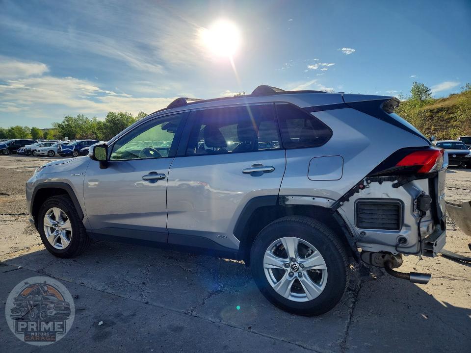 2020 TOYOTA RAV4 — фото 2