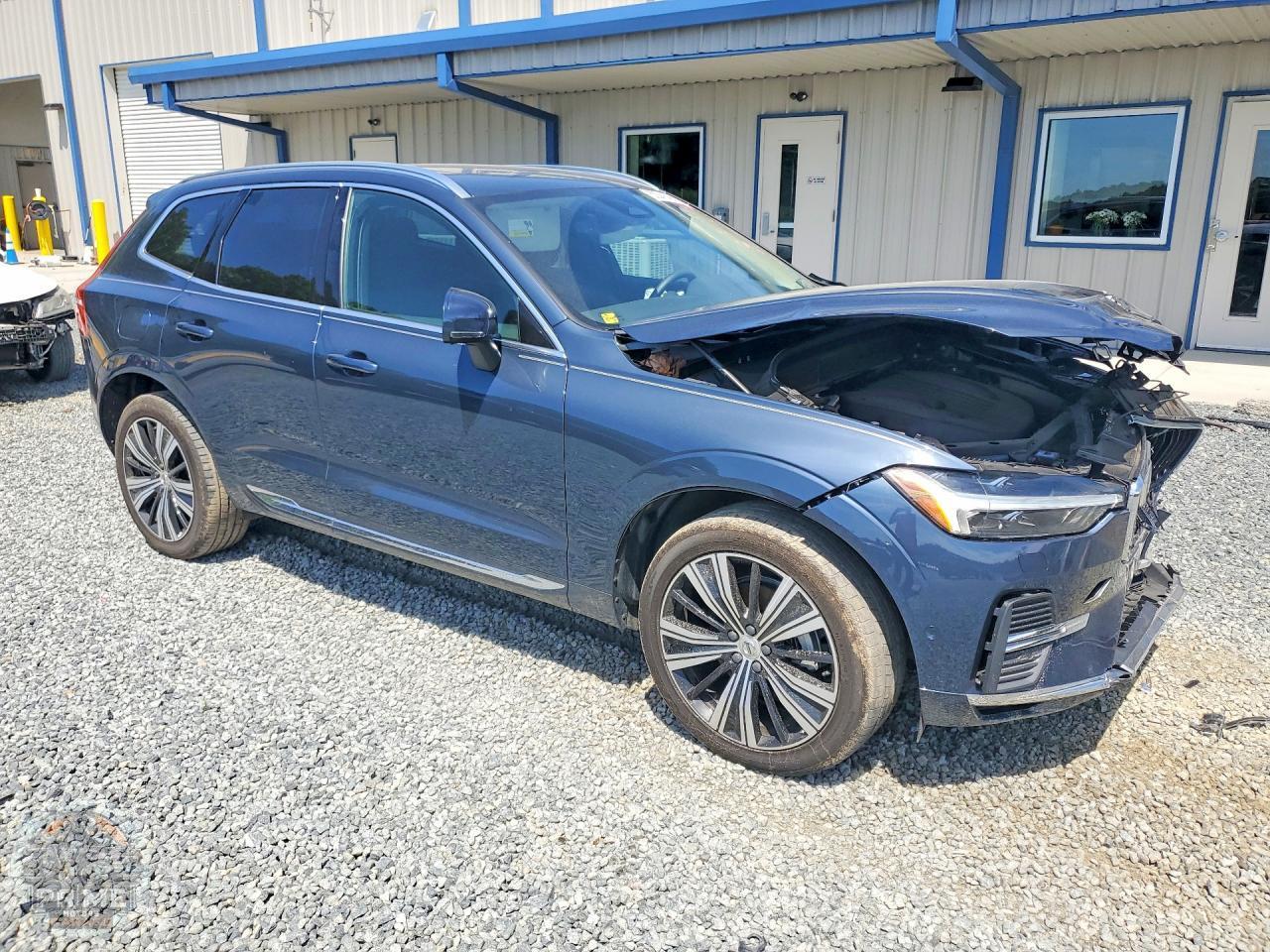 2023 VOLVO XC60 — фото 4