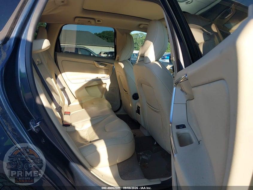 2014 VOLVO XC60 3.2 — фото 8