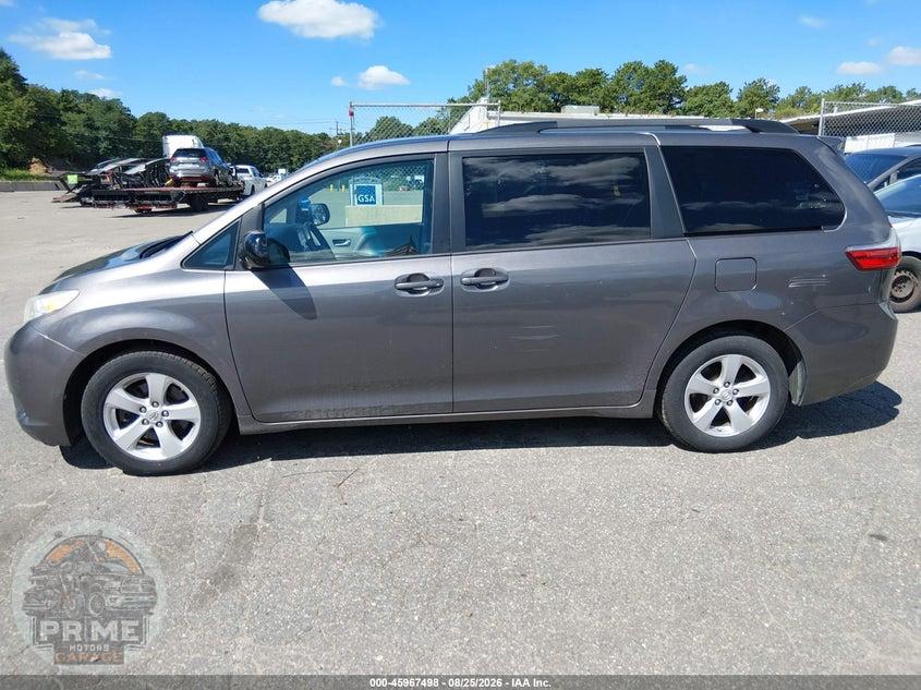 2017 TOYOTA SIENNA LE 8 PASSENGER — фото 6