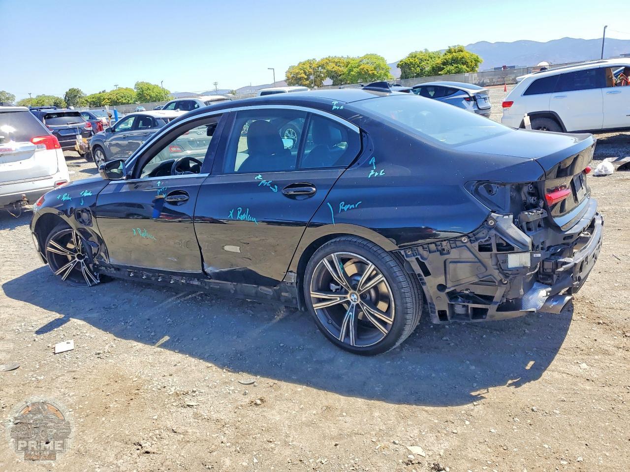 2021 BMW 3 SERIES — фото 1