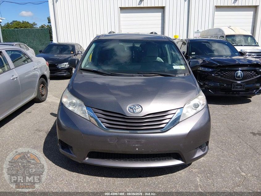 2017 TOYOTA SIENNA LE 8 PASSENGER — фото 12