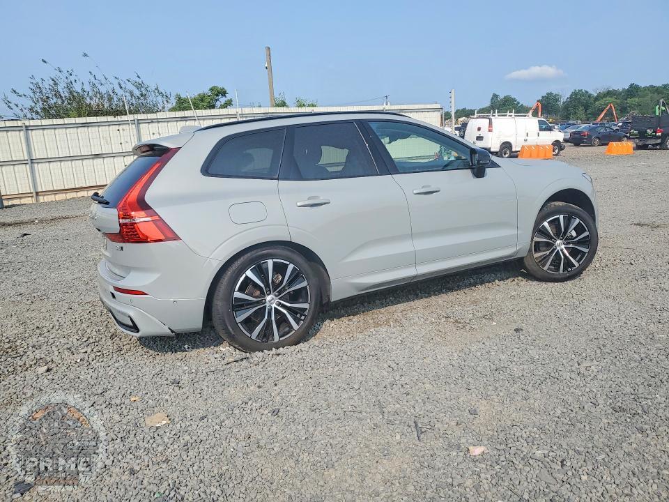 2025 VOLVO XC60 — фото 3
