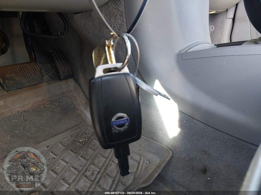 2009 VOLVO C70 T5 M (RETAIL ONLY) — фото 11