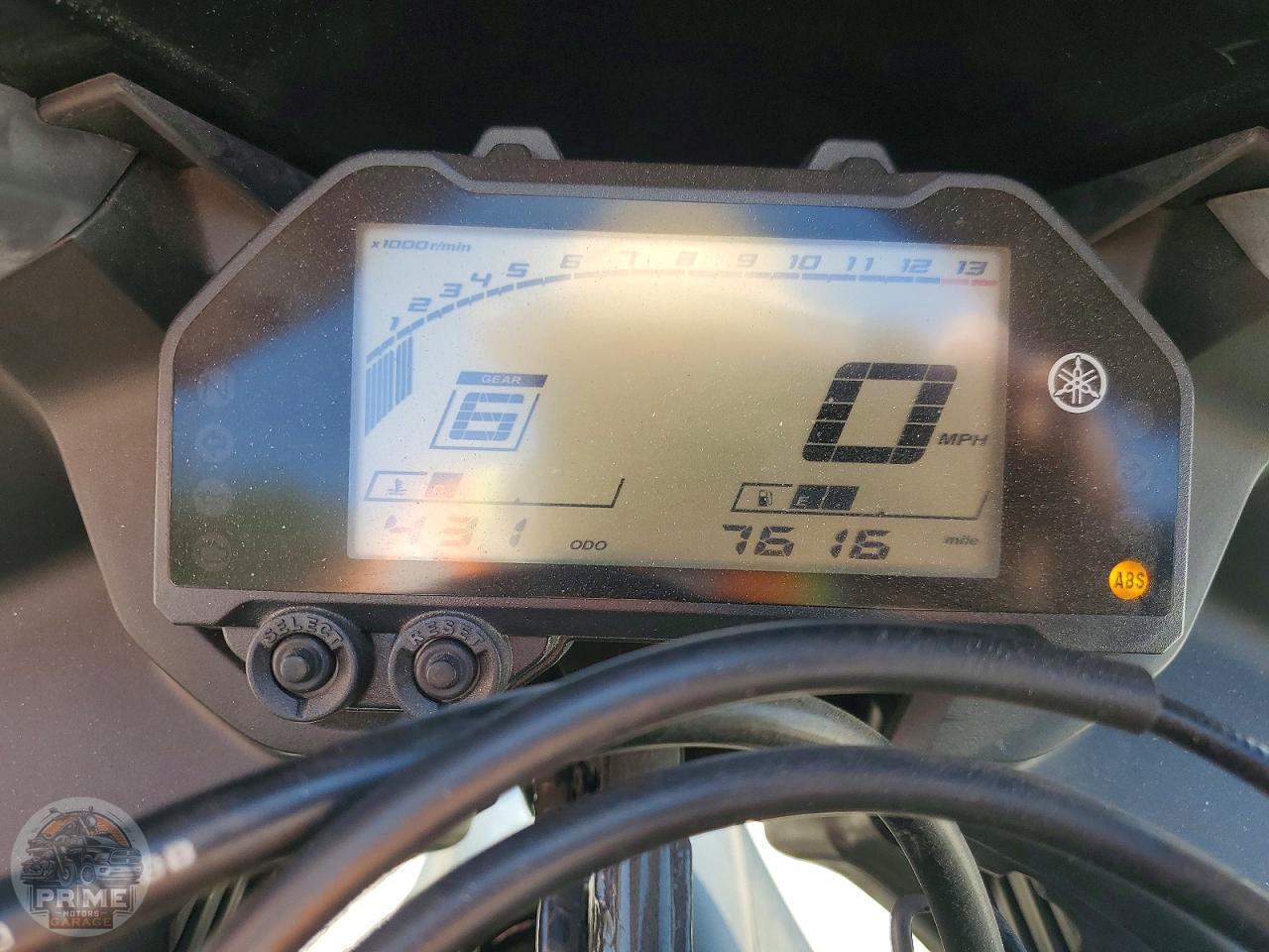2021 YAMAHA YZFR3 — фото 7