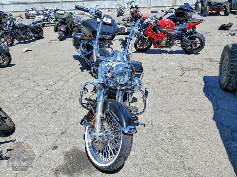 2015 HARLEY-DAVIDSON FLHR (ROAD KING) — фото 2