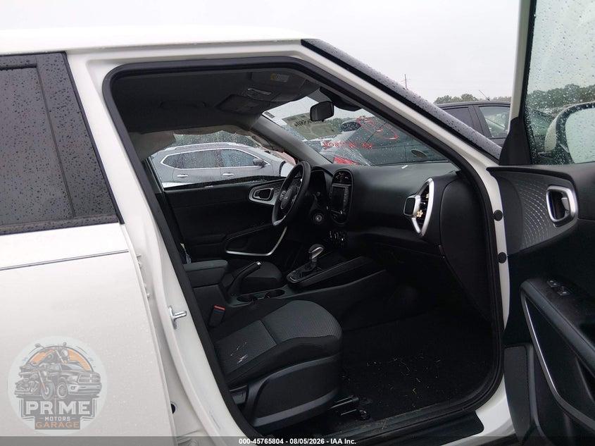 2025 KIA SOUL LX — фото 5