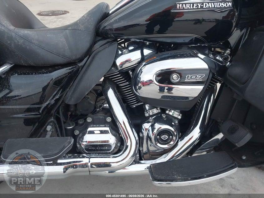 2017 HARLEY-DAVIDSON FLHTCU (ULTRA CLASSIC ELECTRA GLIDE) ULTRA CLASSIC ELECTRA GLD — фото 8