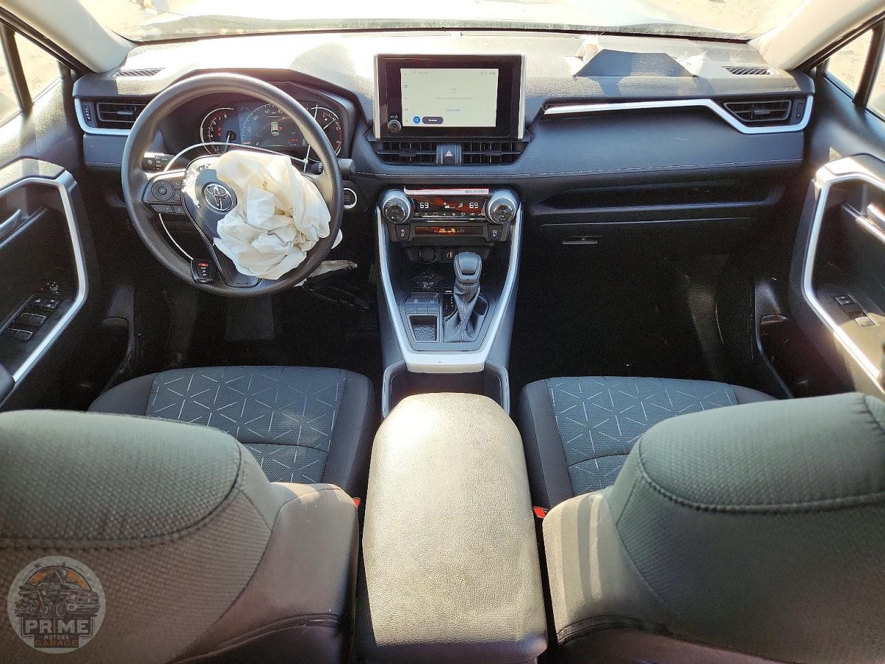 2025 TOYOTA RAV4 — фото 7