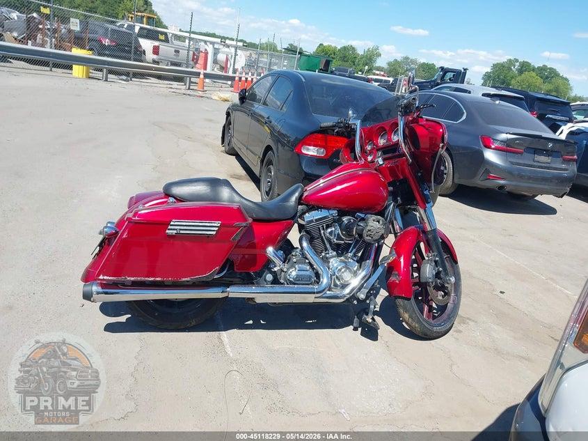 2010 HARLEY-DAVIDSON FLHX (STREET GLIDE) — фото 11