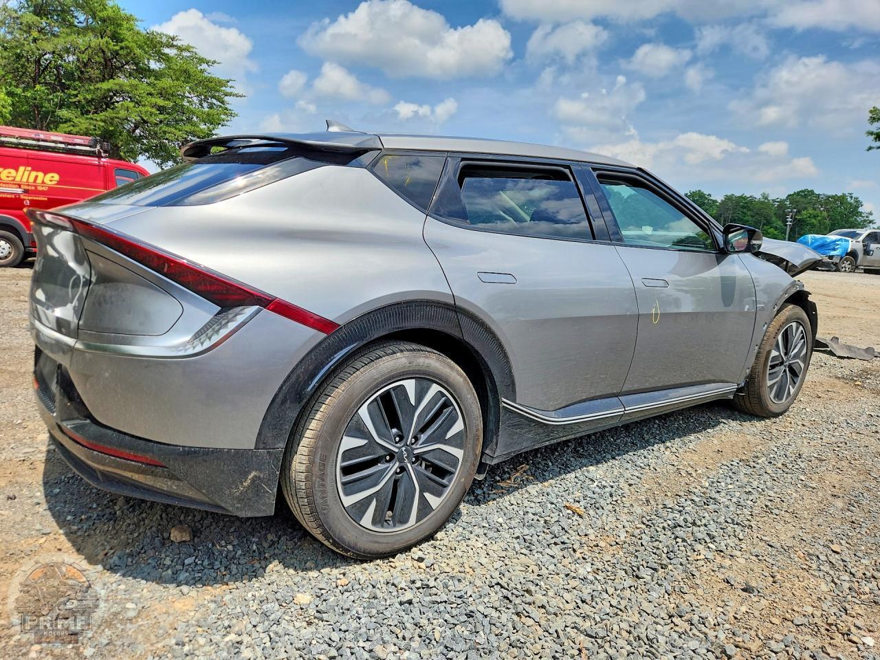 2023 KIA EV6 — фото 3