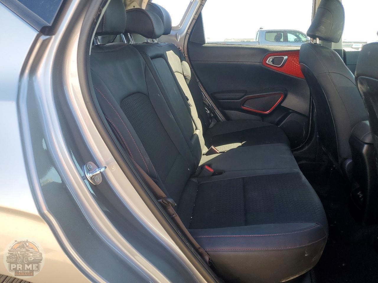 2025 KIA SOUL — фото 10