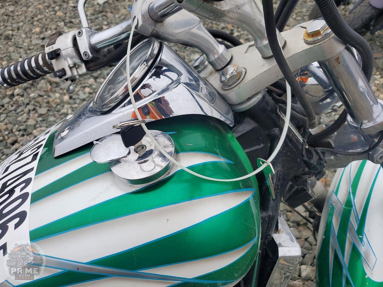 2001 HONDA VT750 — фото 8