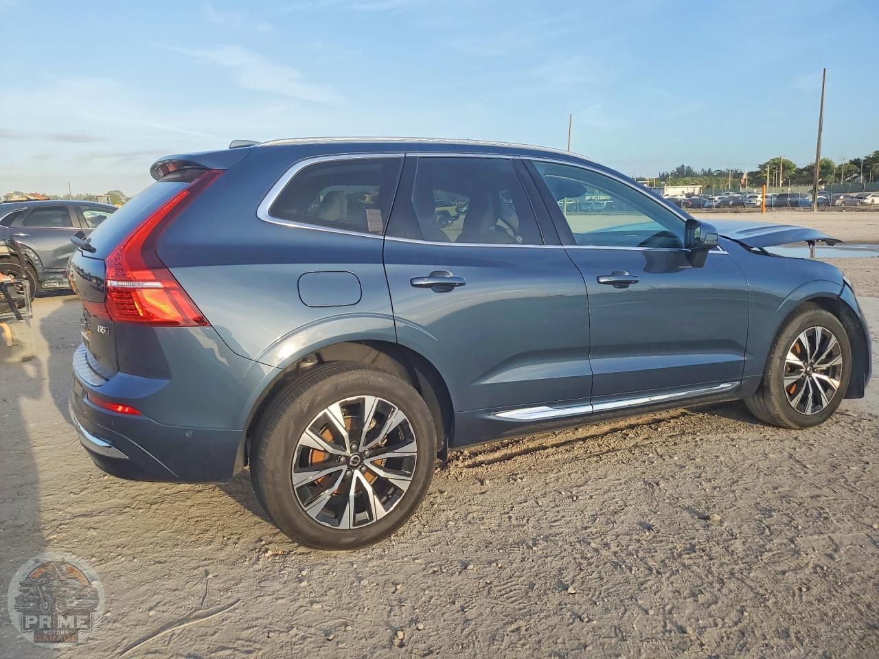 2023 VOLVO XC60 — фото 3