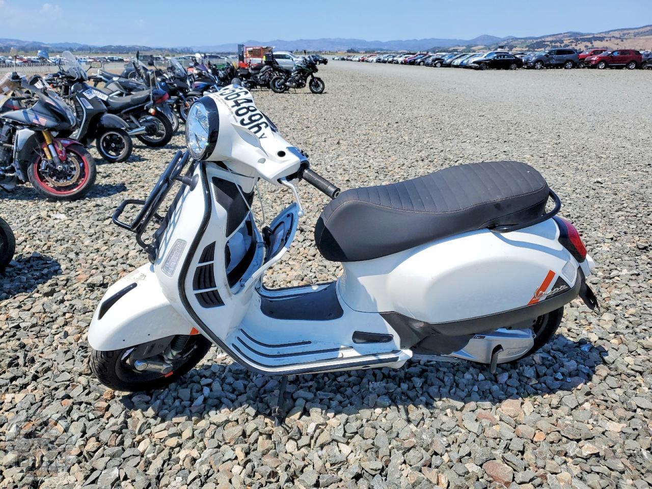 2024 VESPA GTSSEI — фото 3