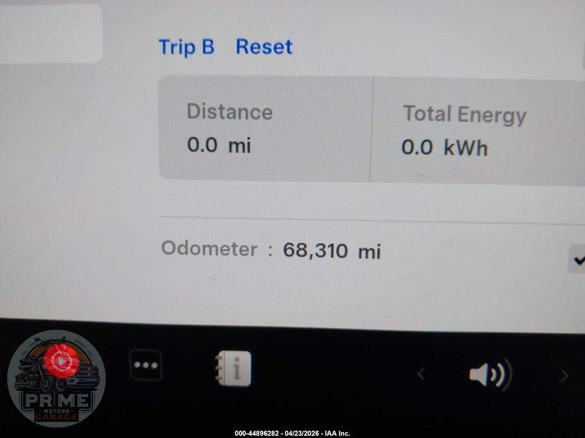 2022 TESLA MODEL Y PERFORMANCE DUAL MOTOR ALL-WHEEL DRIVE — фото 16