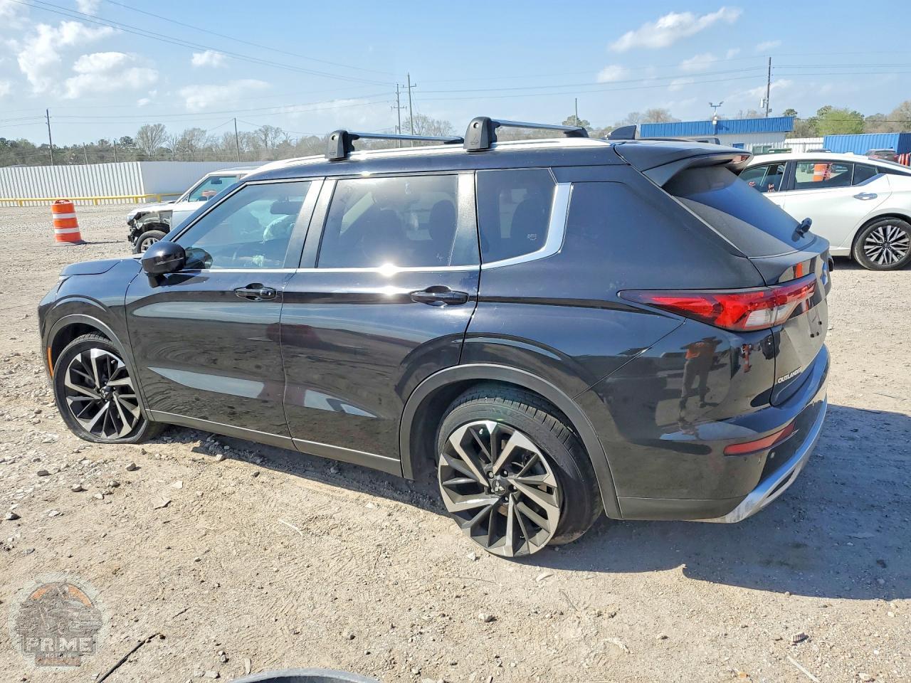 2023 MITSUBISHI OUTLANDER — фото 2