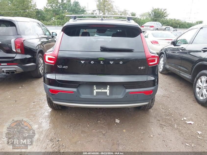 2019 VOLVO XC40 T5 MOMENTUM — фото 16