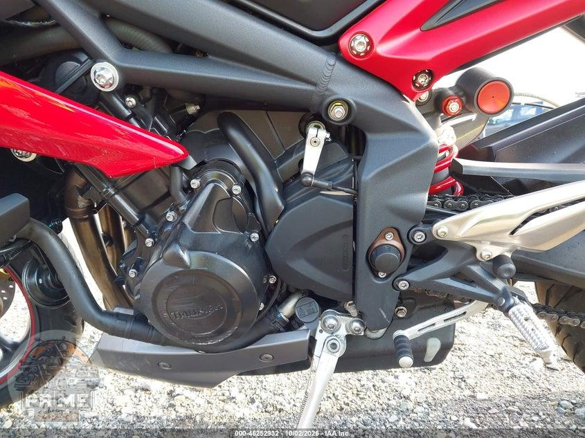 2016 TRIUMPH MOTORCYCLE STREET TRIPLE R/ABS — фото 9