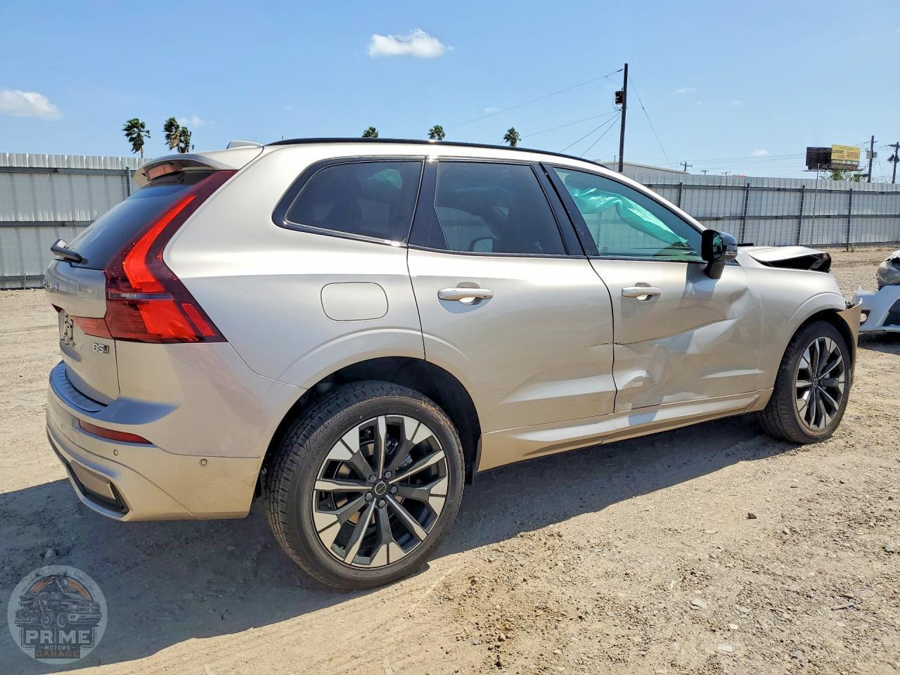 2026 VOLVO XC60 — фото 3