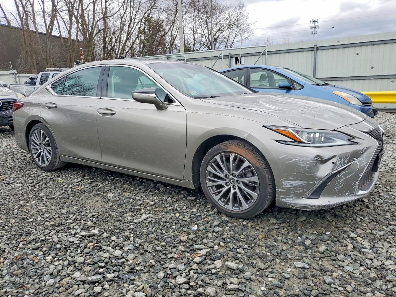 2020 LEXUS ES — фото 4