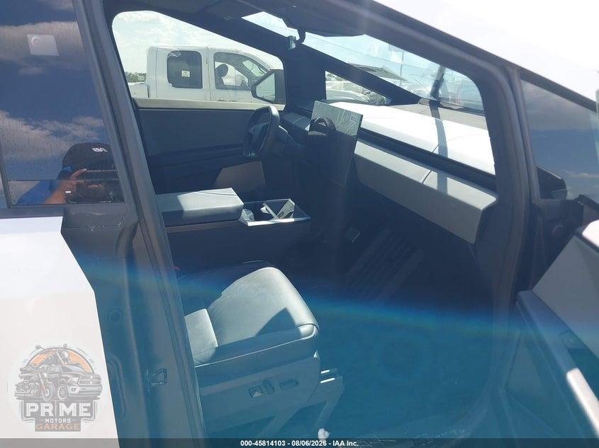 2024 TESLA CYBERTRUCK ALL-WHEEL DRIVE — фото 5