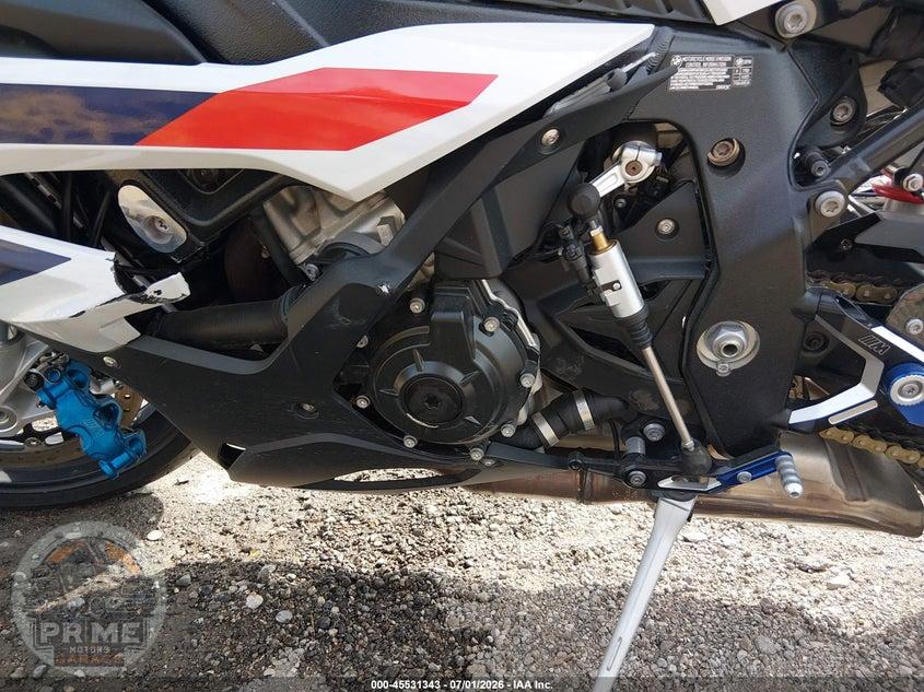 2024 BMW S 1000 RR — фото 9