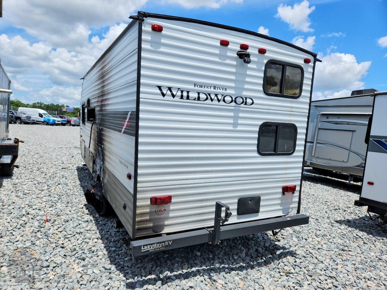 2021 WILDWOOD BY FOREST RIVER TRAVEL — фото 3
