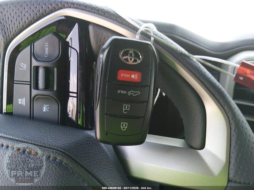 2026 TOYOTA TUNDRA HYBRID PLATINUM HYBRID CREWMAX 5.5' BED — фото 11