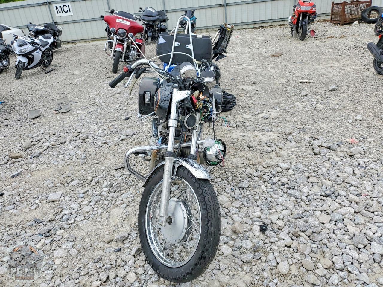 1981 HONDA CM400 — фото 2