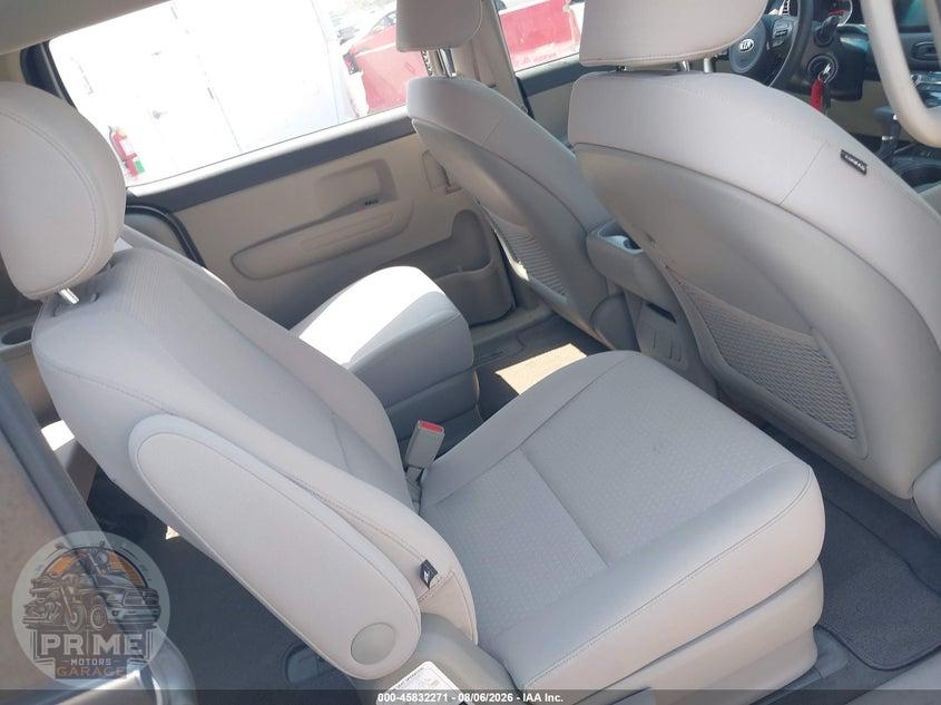 2018 KIA SEDONA L — фото 8