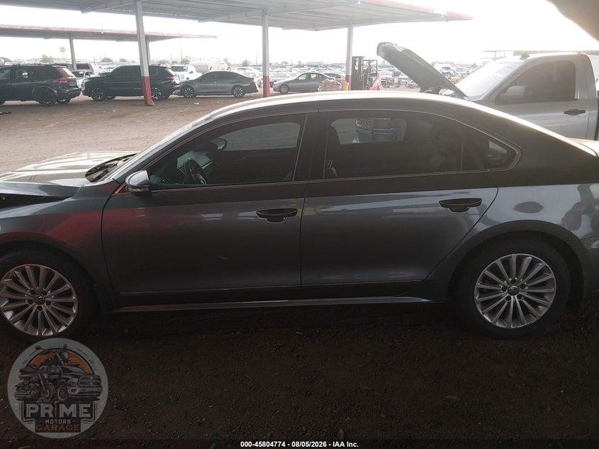 2017 VOLKSWAGEN PASSAT 1.8T SE — фото 14